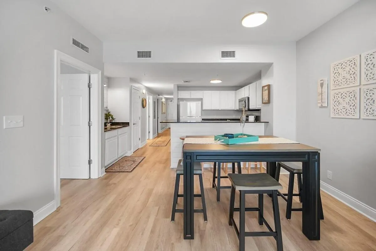 Calypso 1706 East Direct Gulf Front 3Br 2 Kings 2Ba Apartment Panama City Beach United States