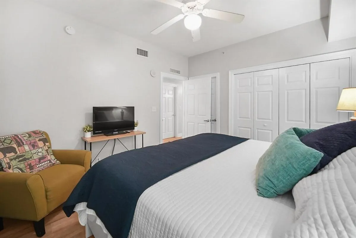 Calypso 1706 East Direct Gulf Front 3Br 2 Kings 2Ba Apartment Panama City Beach 0*,  United States