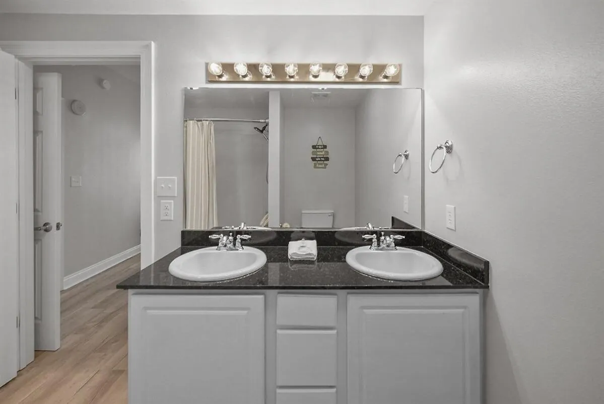 Calypso 1706 East Direct Gulf Front 3Br 2 Kings 2Ba Apartment Panama City Beach United States