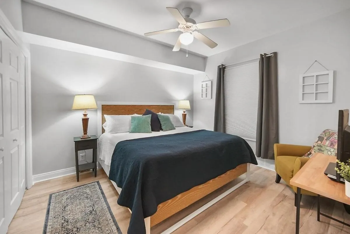 Calypso 1706 East Direct Gulf Front 3Br 2 Kings 2Ba Apartment Panama City Beach United States